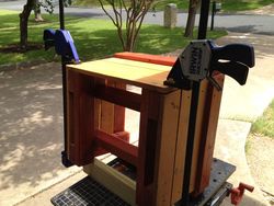 ../images/deck-furniture-2013/first-ottoman-assembly.250x188.jpg
